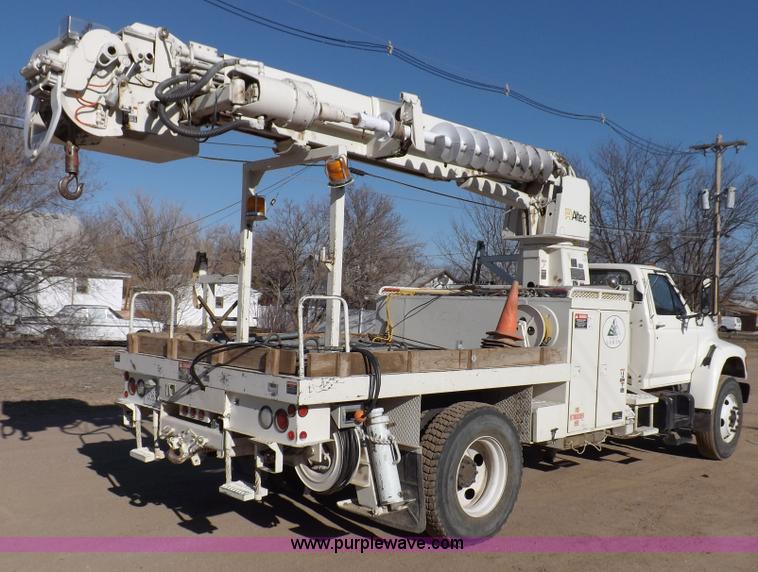 image for item F6491 1998 Ford F800 utility truck