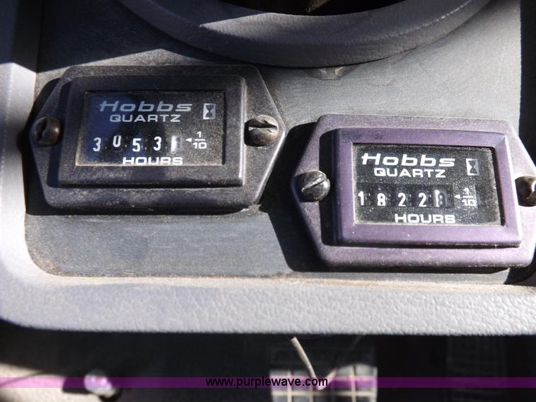 image for item F6491 1998 Ford F800 utility truck