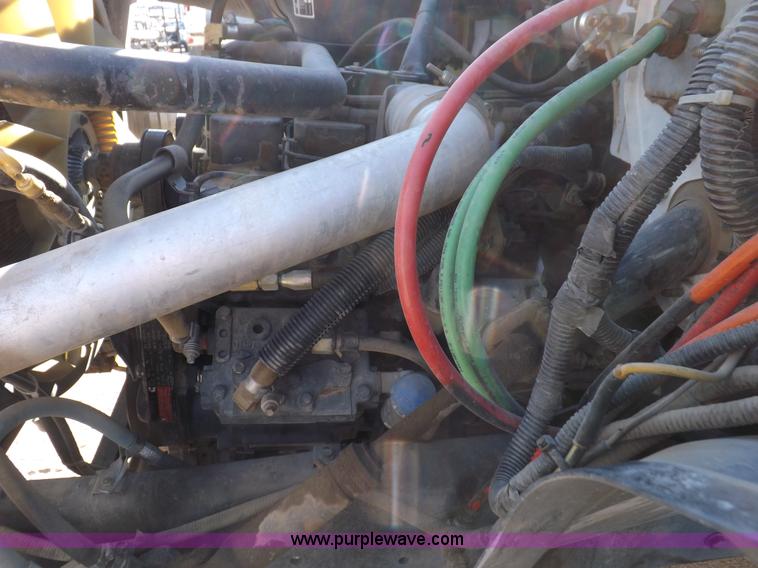 image for item F6491 1998 Ford F800 utility truck