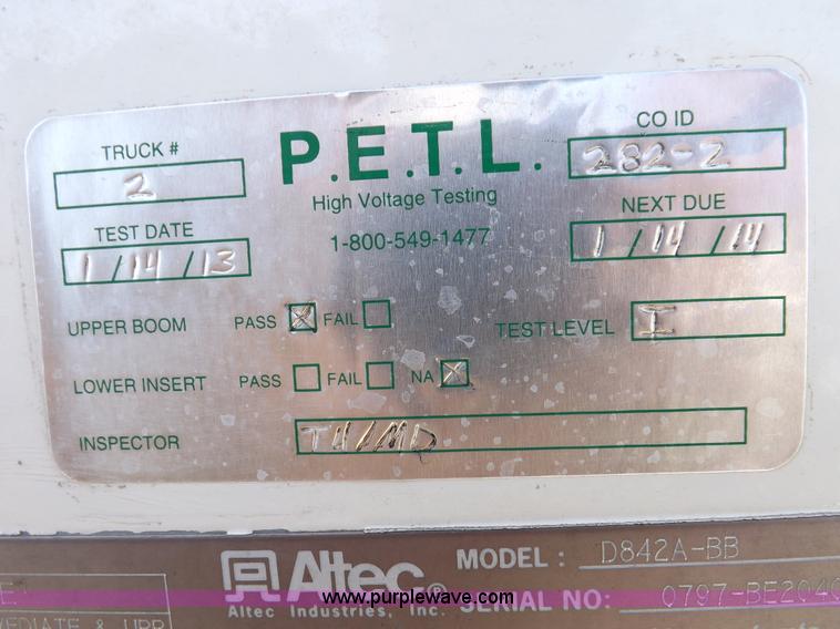 image for item F6491 1998 Ford F800 utility truck