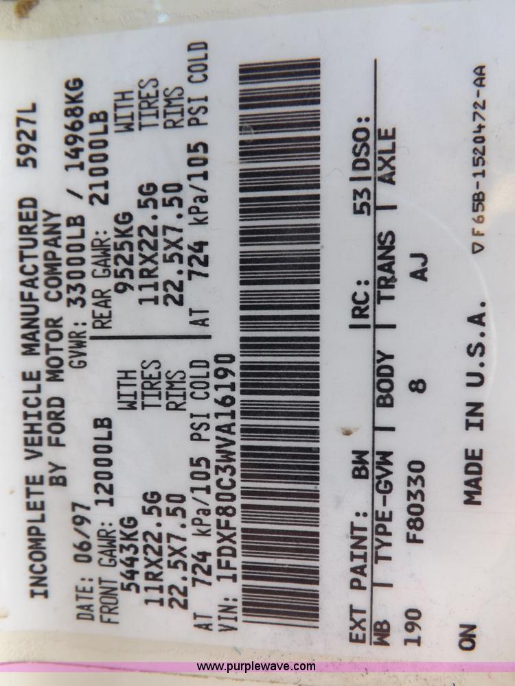 image for item F6491 1998 Ford F800 utility truck