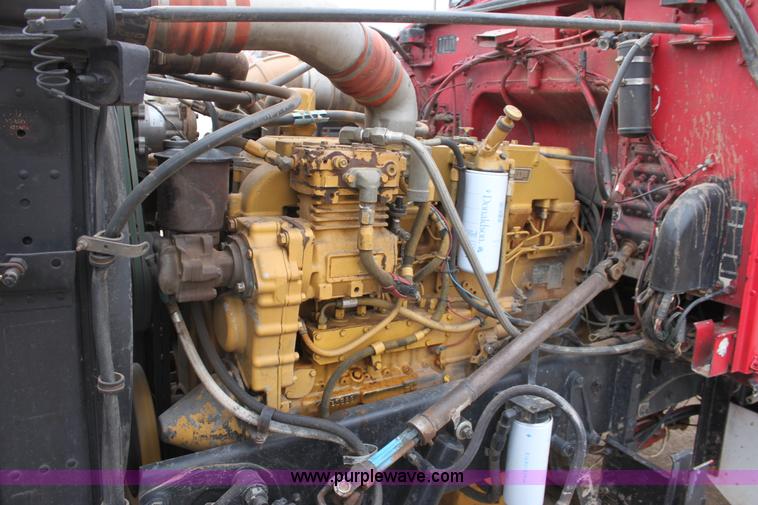 image for item F8640 1990 Peterbilt 379 semi truck