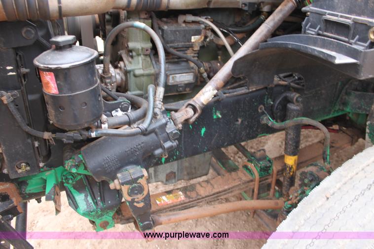 image for item F8641 2000 Sterling A9500 vacuum truck