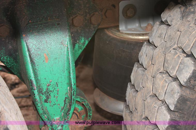 image for item F8641 2000 Sterling A9500 vacuum truck