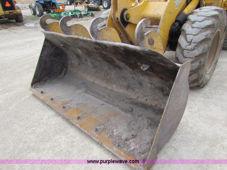 image for item F8643 1989 John Deere 344E wheel loader