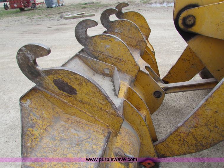 image for item F8643 1989 John Deere 344E wheel loader