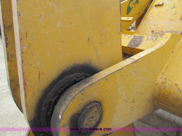 image for item F8643 1989 John Deere 344E wheel loader