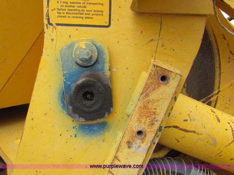 image for item F8643 1989 John Deere 344E wheel loader