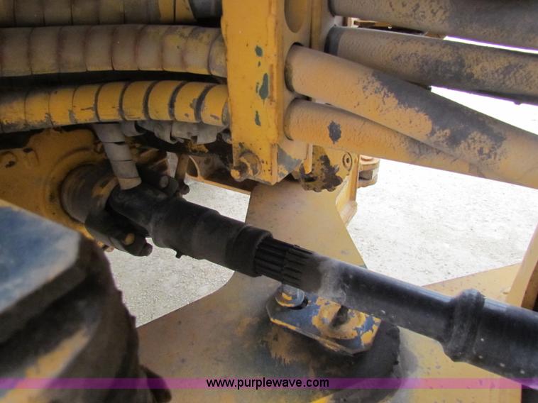 image for item F8643 1989 John Deere 344E wheel loader