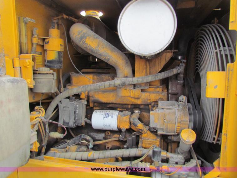 image for item F8643 1989 John Deere 344E wheel loader