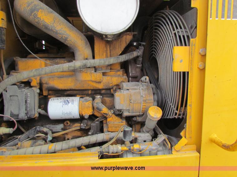 image for item F8643 1989 John Deere 344E wheel loader