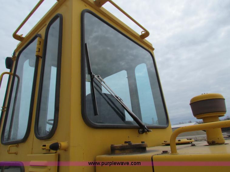 image for item F8643 1989 John Deere 344E wheel loader