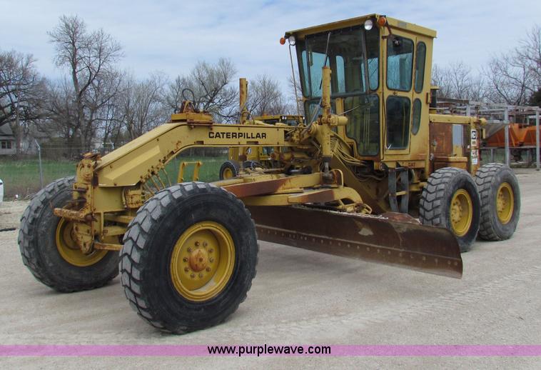 image for item F8644 1980 Caterpillar 120G articulated motor grader