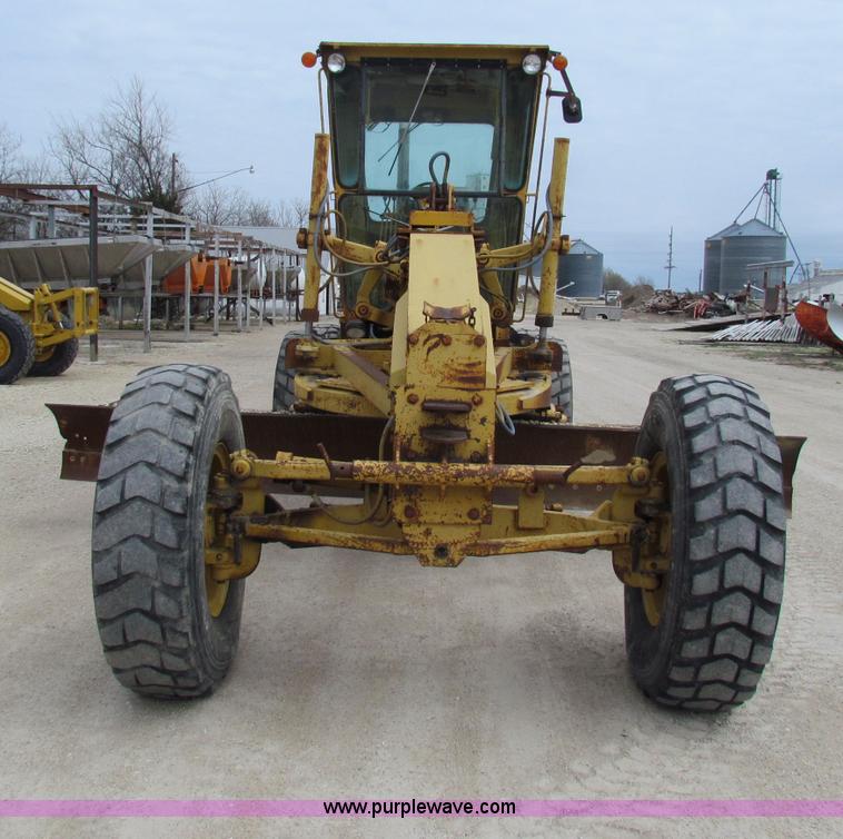 image for item F8644 1980 Caterpillar 120G articulated motor grader