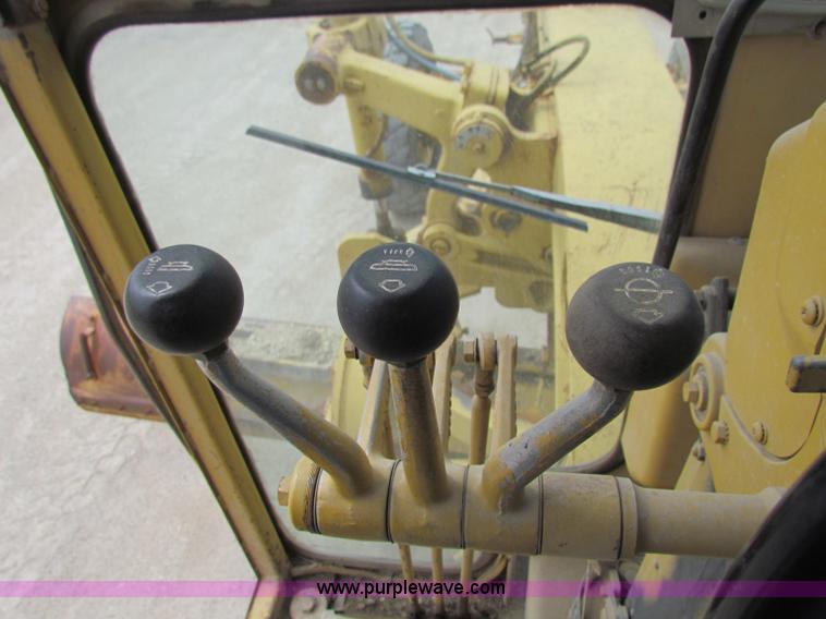 image for item F8644 1980 Caterpillar 120G articulated motor grader