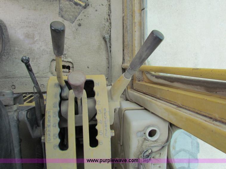 image for item F8644 1980 Caterpillar 120G articulated motor grader