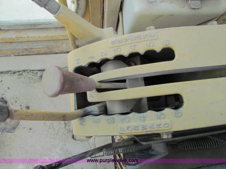 image for item F8644 1980 Caterpillar 120G articulated motor grader