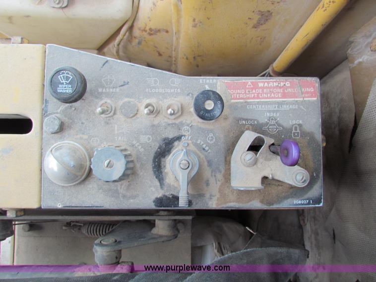 image for item F8644 1980 Caterpillar 120G articulated motor grader