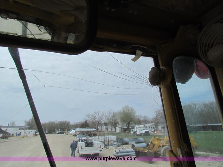 image for item F8644 1980 Caterpillar 120G articulated motor grader