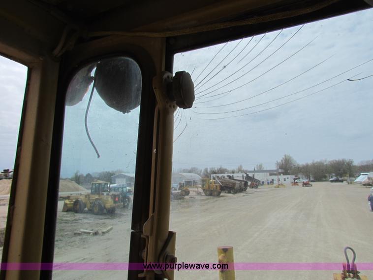 image for item F8644 1980 Caterpillar 120G articulated motor grader
