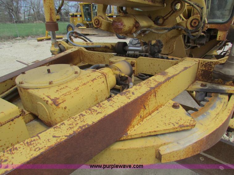 image for item F8644 1980 Caterpillar 120G articulated motor grader
