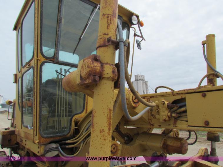 image for item F8644 1980 Caterpillar 120G articulated motor grader