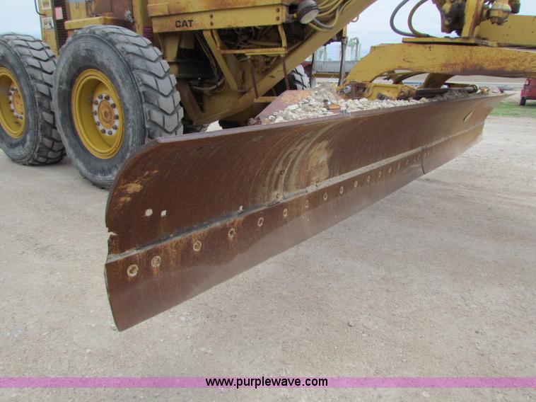 image for item F8644 1980 Caterpillar 120G articulated motor grader