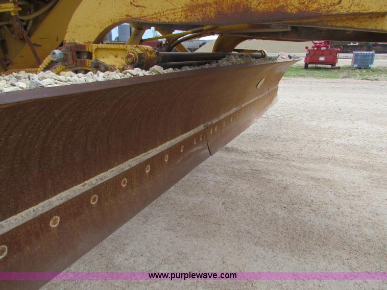 image for item F8644 1980 Caterpillar 120G articulated motor grader