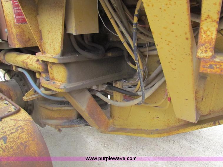 image for item F8644 1980 Caterpillar 120G articulated motor grader