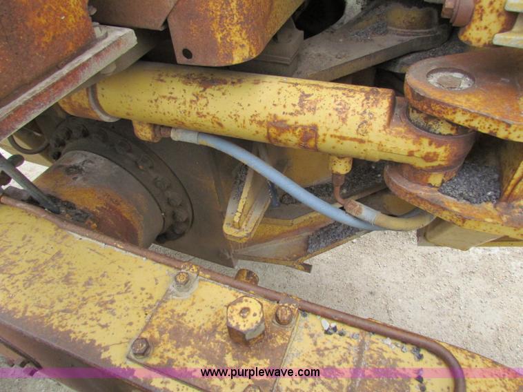 image for item F8644 1980 Caterpillar 120G articulated motor grader