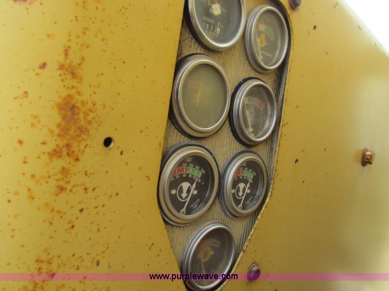 image for item F8644 1980 Caterpillar 120G articulated motor grader