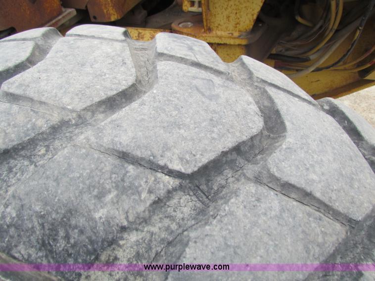 image for item F8644 1980 Caterpillar 120G articulated motor grader