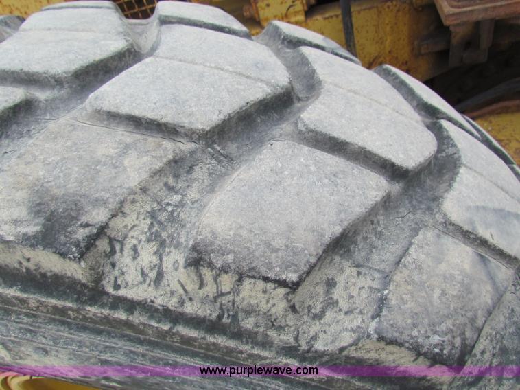 image for item F8644 1980 Caterpillar 120G articulated motor grader