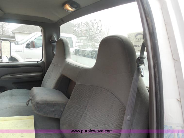 image for item F8765 1997 Ford F350 XL utility truck