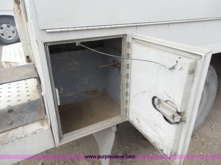 image for item F8765 1997 Ford F350 XL utility truck