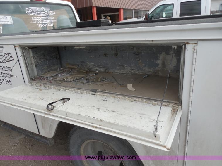 image for item F8765 1997 Ford F350 XL utility truck