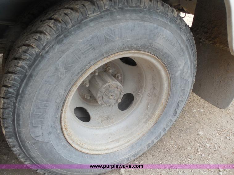 image for item F8765 1997 Ford F350 XL utility truck