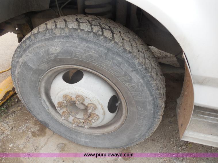 image for item F8765 1997 Ford F350 XL utility truck