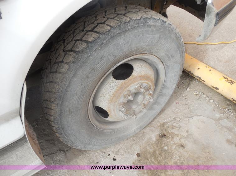 image for item F8765 1997 Ford F350 XL utility truck