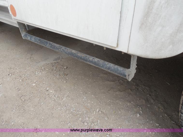 image for item F8765 1997 Ford F350 XL utility truck