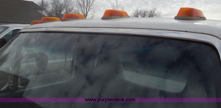 image for item F8765 1997 Ford F350 XL utility truck