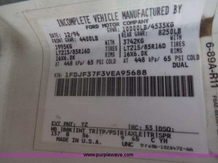 image for item F8765 1997 Ford F350 XL utility truck