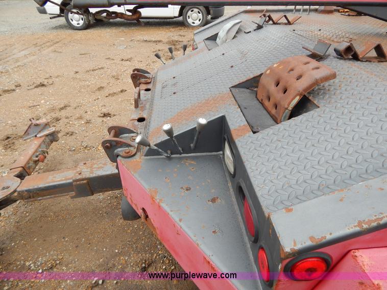 image for item G3116 1997 Ford F450 Super Duty wrecker truck