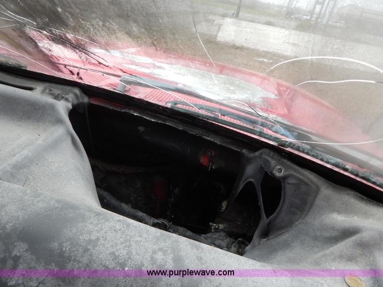 image for item G3116 1997 Ford F450 Super Duty wrecker truck