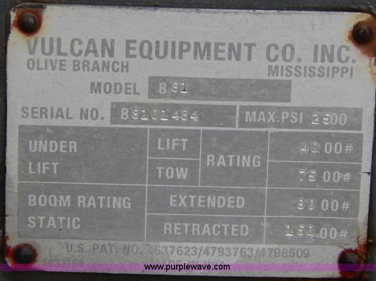 image for item G3116 1997 Ford F450 Super Duty wrecker truck