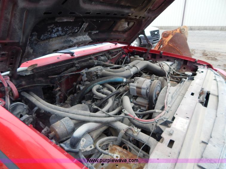 image for item G3116 1997 Ford F450 Super Duty wrecker truck