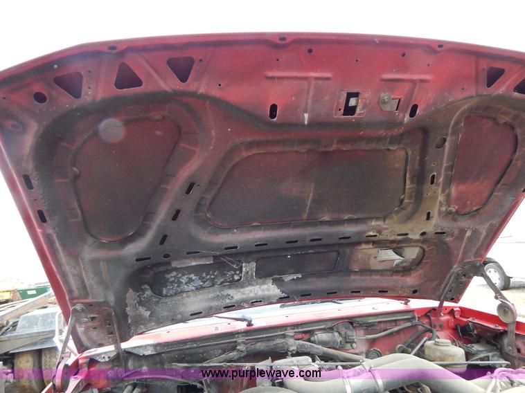 image for item G3116 1997 Ford F450 Super Duty wrecker truck