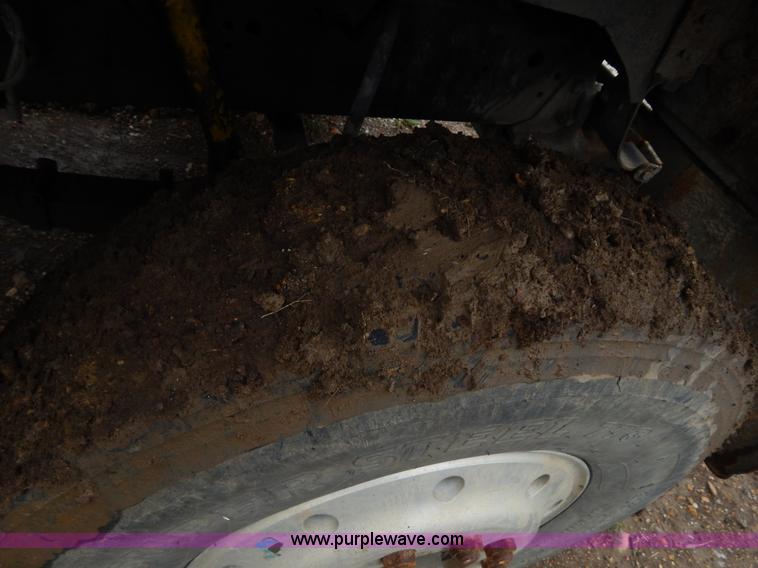 image for item G3117 1988 Ford L8000 roll off truck