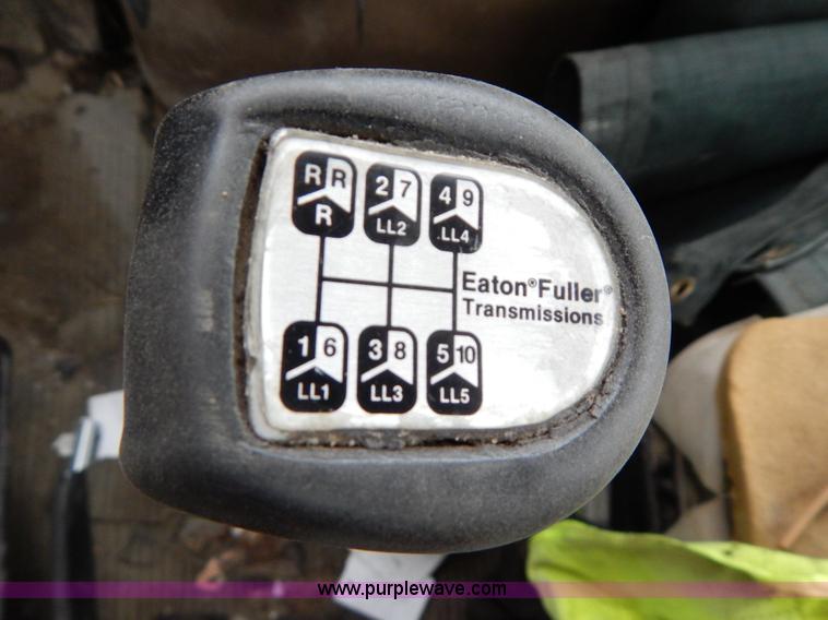 image for item G3117 1988 Ford L8000 roll off truck