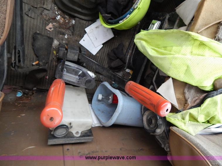 image for item G3117 1988 Ford L8000 roll off truck